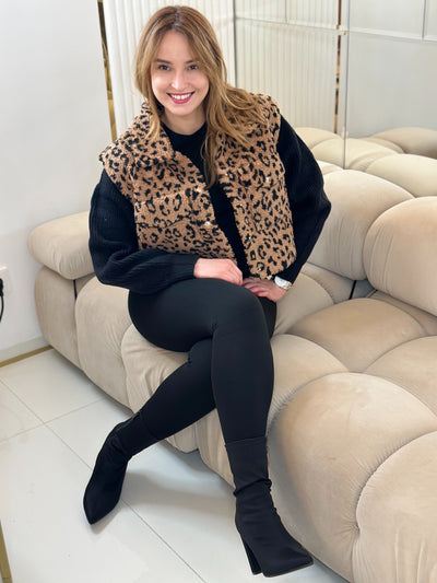 Puszysta Krótka Kurtka w Panterke