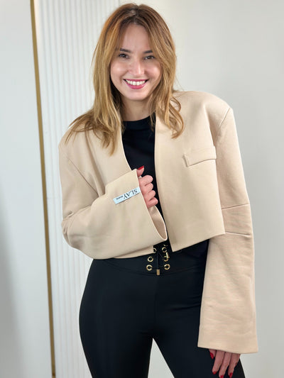 Krótka Marynarka z Szerokimi Rękawami