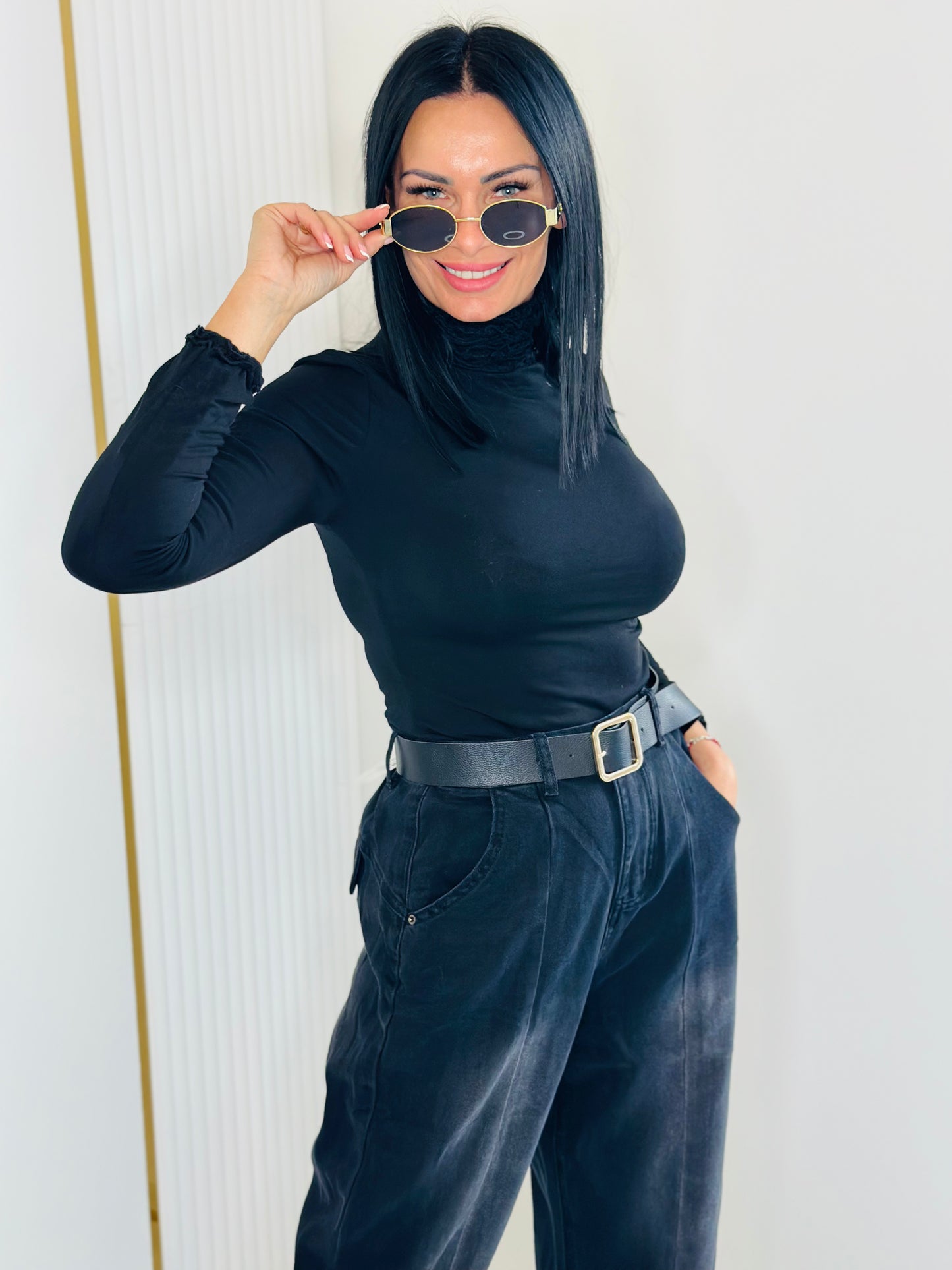 Czarny Golf z Marszczonym Kołnierzem