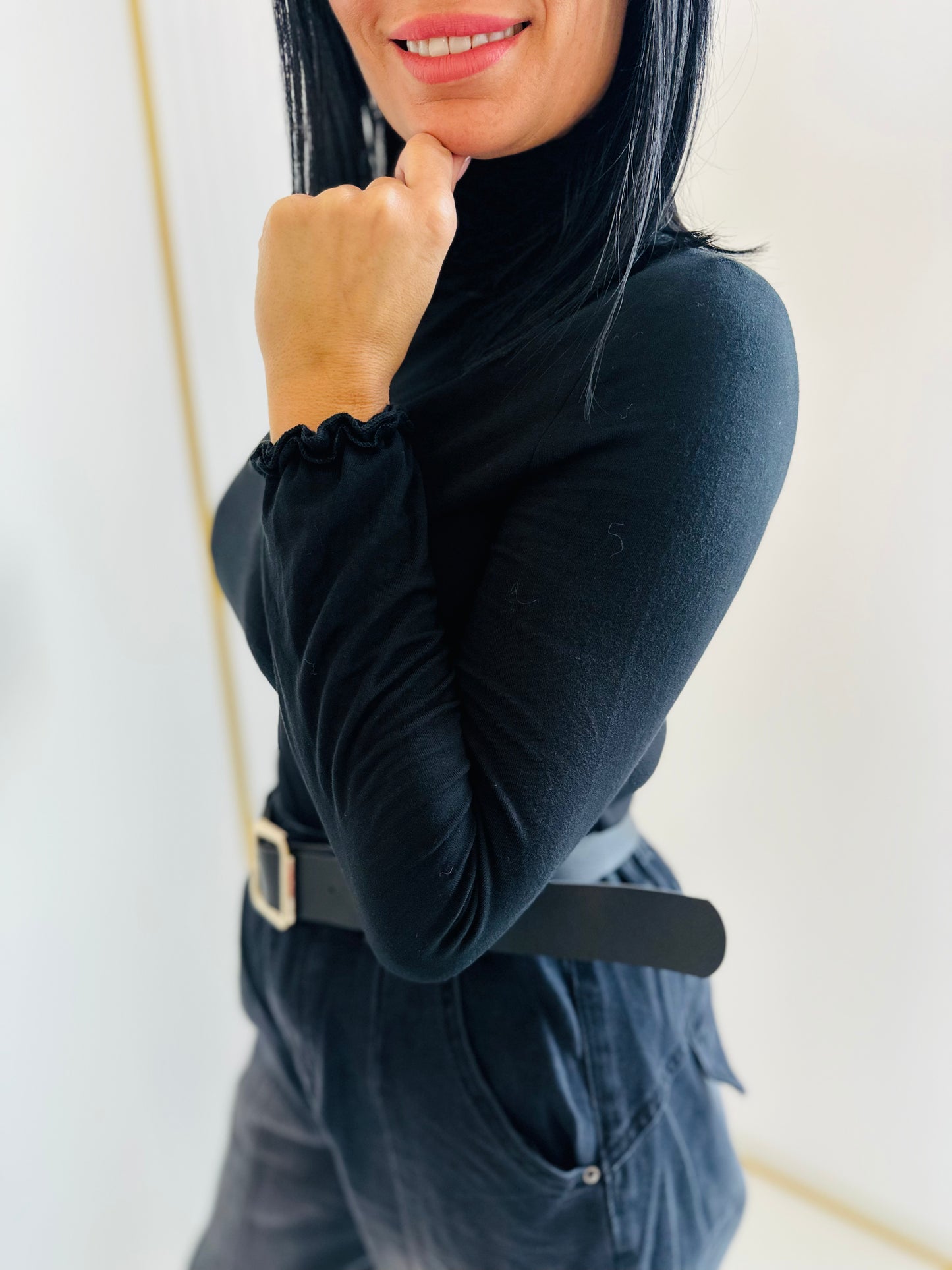 Czarny Golf z Marszczonym Kołnierzem