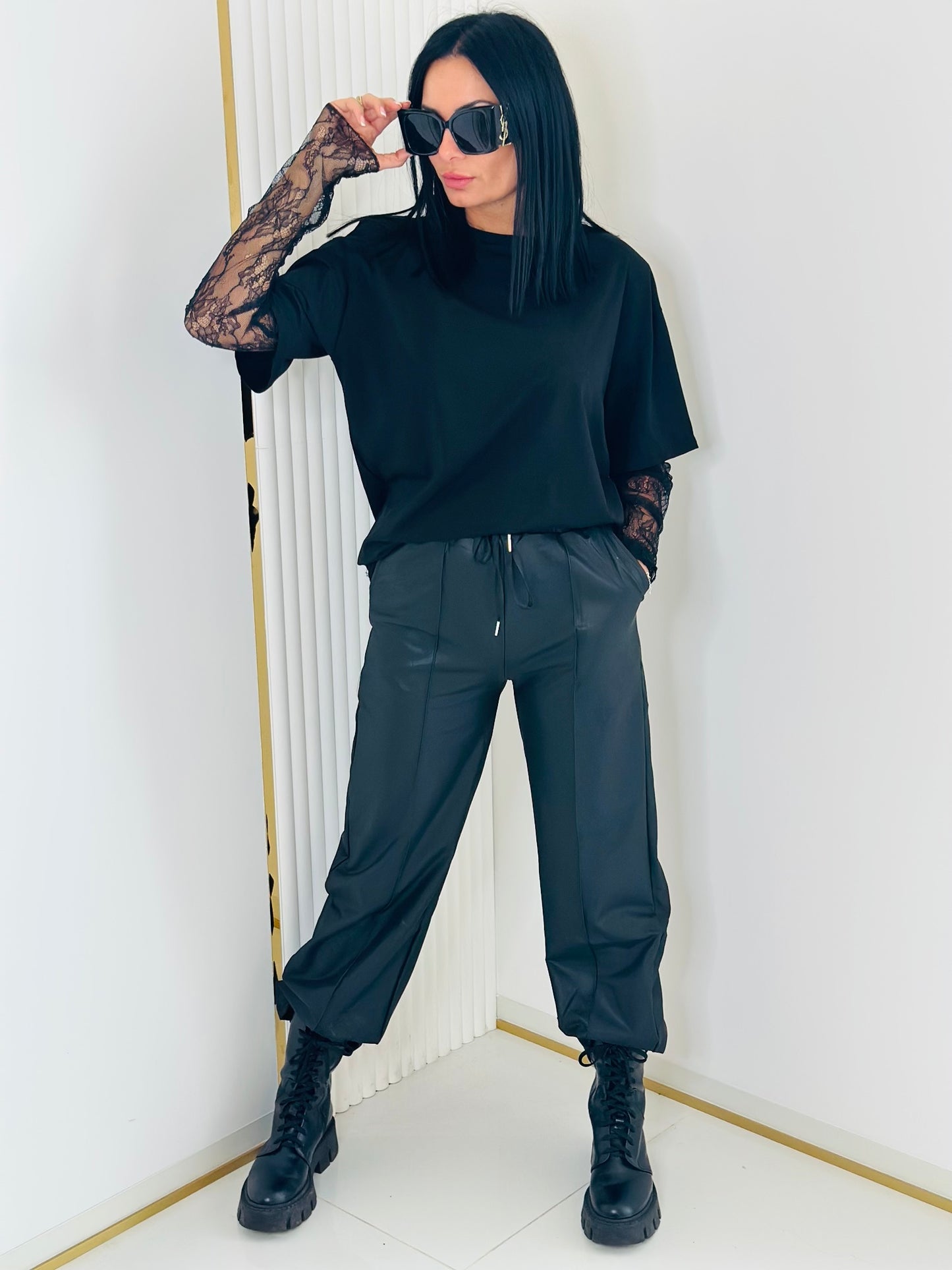 T-Shirt Oversize z Koronkowymi Rękawami