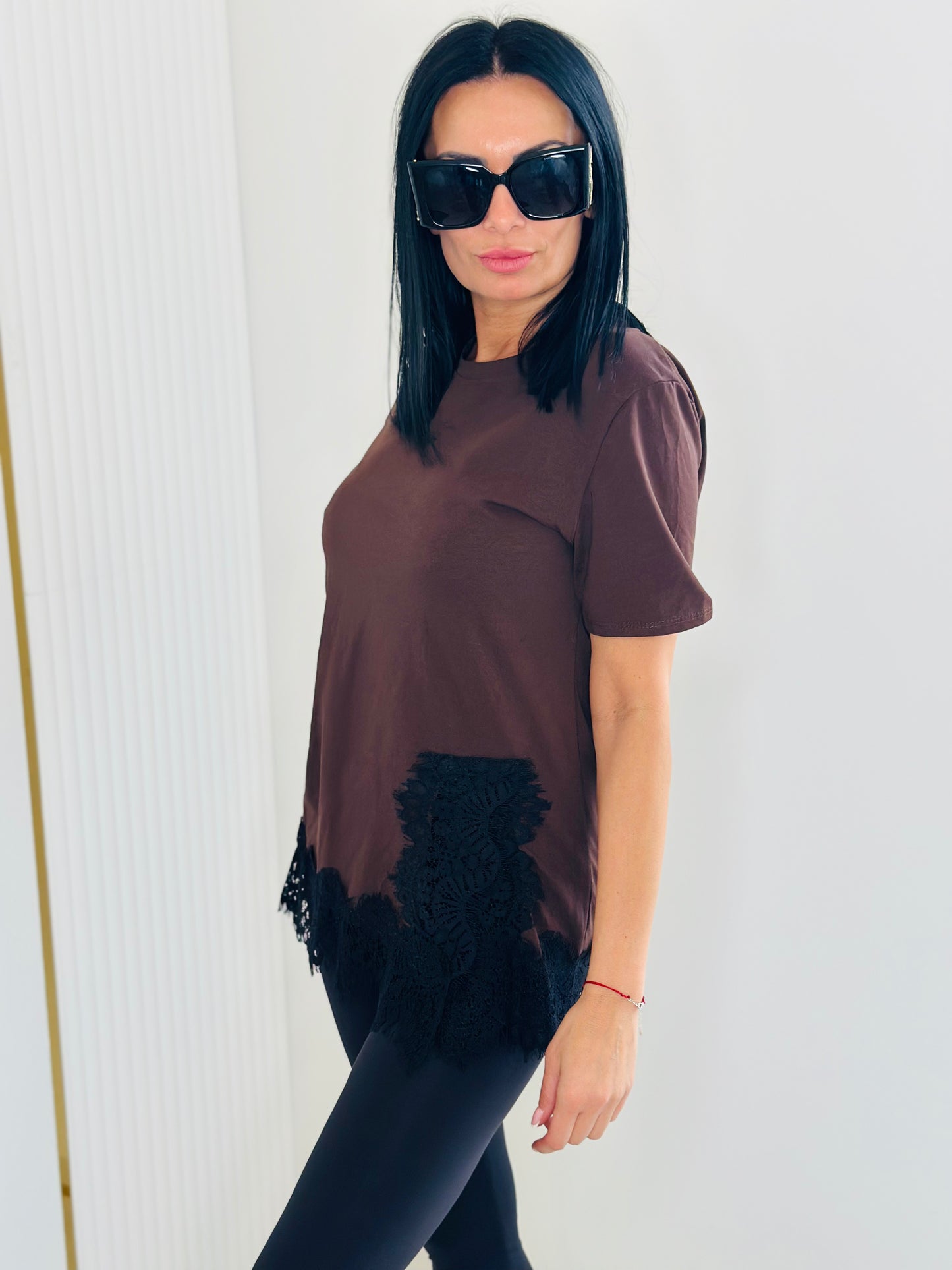 Bluzka T-Shirt z Koronkowym Wykończeniem