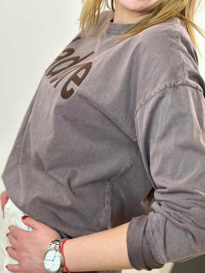 Komfortowy bluzka z długim rękawem z Napisem J’adore